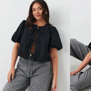 Blus - Säljer denna populära (helt slutsålda) toppen då den tyvärr är för liten för mig :( men annars är det typ den finaste toppen. Storlek xs ❤️ helt oanvänd med prislapp kvar, nypris 500 kr