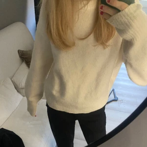 Stickad vit tröja🤍 - Fint skick🤍