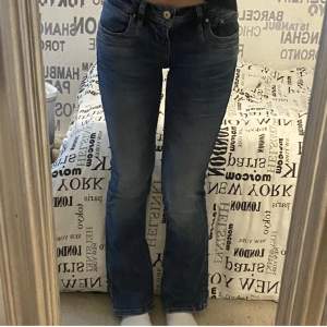 Blåa Ltb jeans som jag aldrig har använt!! Nypris:829kr säljer gör 600kr pris kan såklart diskuteras! KÖP dom de är slay 