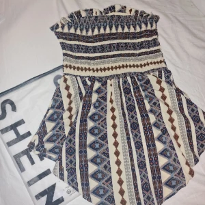 Topp - Super söt topp, helt oanvänd🦋 Nypris 79kr men är nu slutsåld