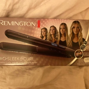Remington plattång  - Super skick! Använt en gång. Säljer då jag inte använder den. Köpte för 629kr. Säljer för 550kr❤️