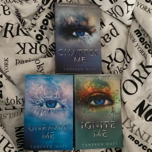 Shatter me series - Säljer de 3 första böckerna i shatter me serien för endast 250kr🥰❤️ mötas eller fraktas funkar ❤️