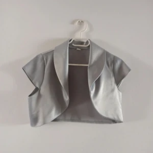 Bolero - Säljer denna as fina boleron/ koftan😍😍