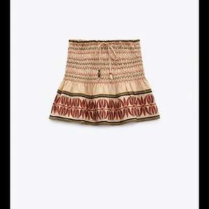 Zara kjol - Jättefin kjol från zara som tyvärr inte har kommit till så mycket användning💓