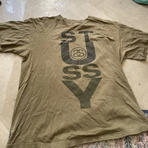 Vintage stussy T-shirt - En vintage 90s stussy T-shirt i bra skick. Pris kan diskuteras