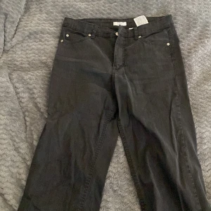 Svarta jeans - Svarta jeans. Bra skick. 38