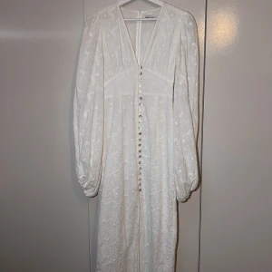 Adoore Positano dress  - Klänningen är sparsamt använd och har inga anmärkningar. 