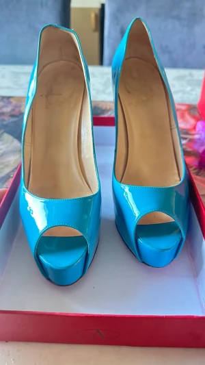 Christian Louboutin klackar - Stl 38
