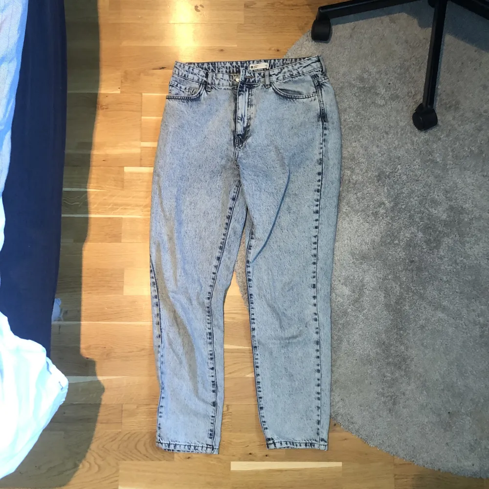 Nice jeans från gina tricot Bra skick . Jeans & Byxor.