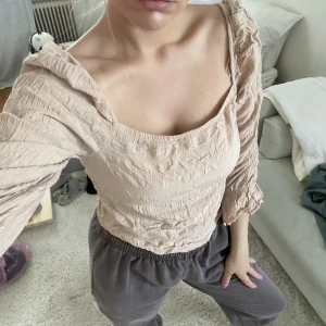 Topp - Så fin somrig topp från hm, använd ca 2 gånger ☀️