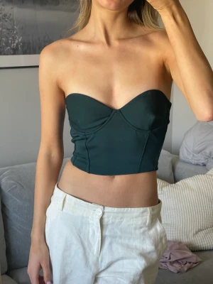 Korsett - Såå snygg korsett från zara, snygg till fest❤️