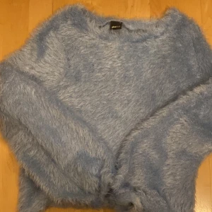 Ginatricot tröja  - Säljer min ginatricot tröja. Skriv privat för frågor🫶🏼