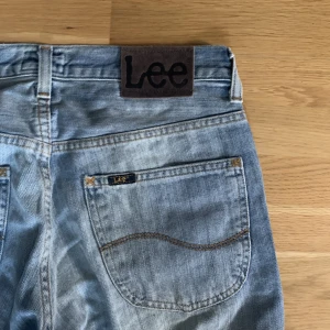 Lee jeans  - Ett par bootcut lågmidjade lee jeans i storlek w31 l32