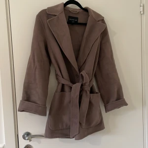 Stockh lm Höstkappa - Höstkappa från märket Stockh lm i storlek XS Nypris: 1499kr