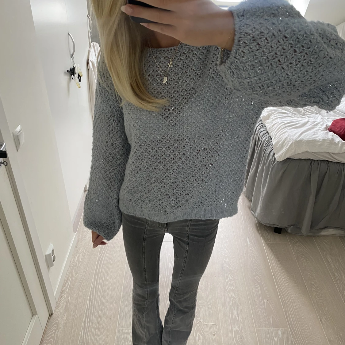 Glittrig stickad tröja 