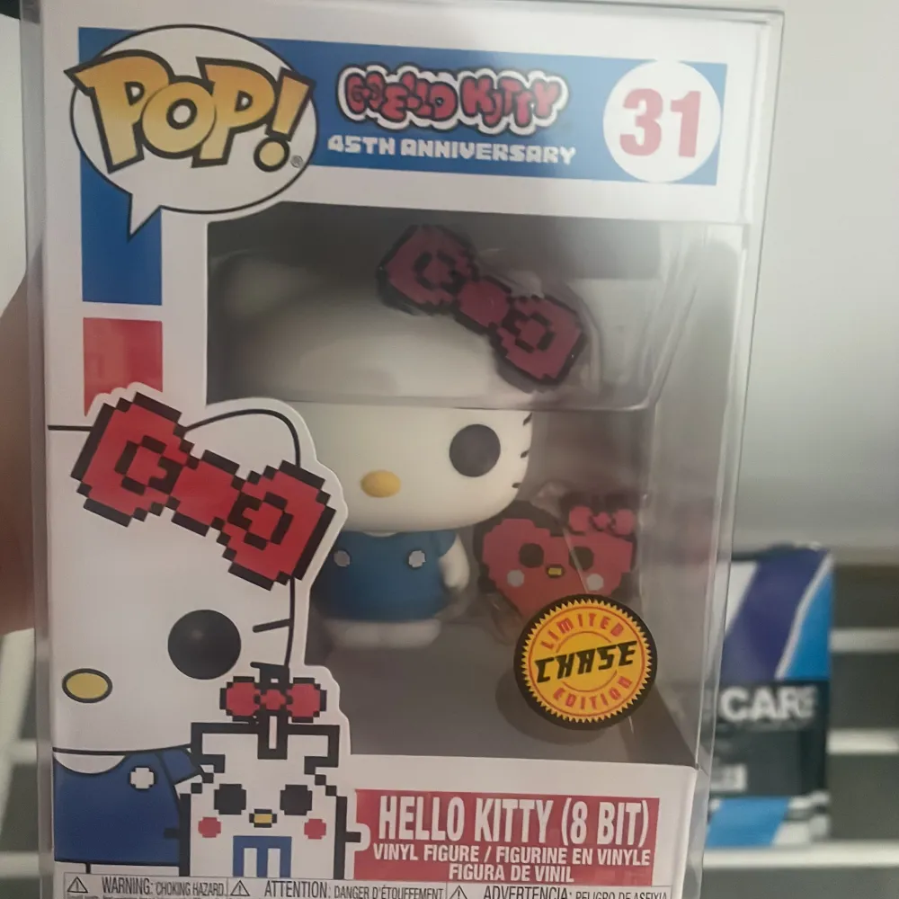 Intressekoll på min 3 funko pops. Hello Kitty för 300kr. Buttercup för buttercup 400kr. Och batwomen för 200kr. Hello Kitty för 320kr Priset kan såklart diskuteras om du köper alla 3 . Övrigt.