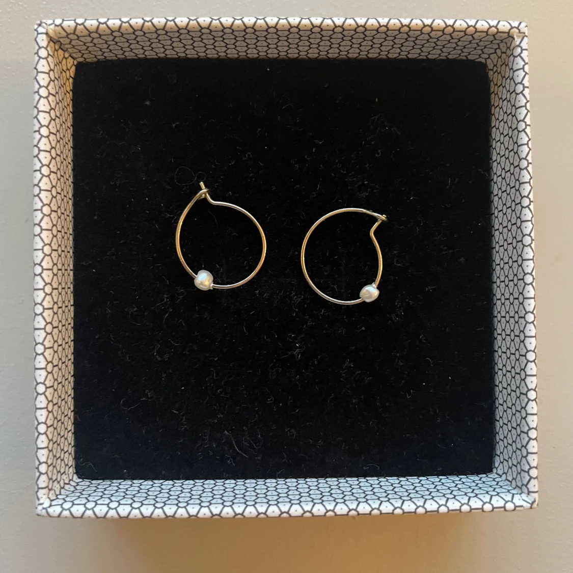 Örhängen med pärlor