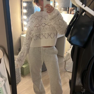 stickad tröja  - vit stickad tröja från gina! 🤍