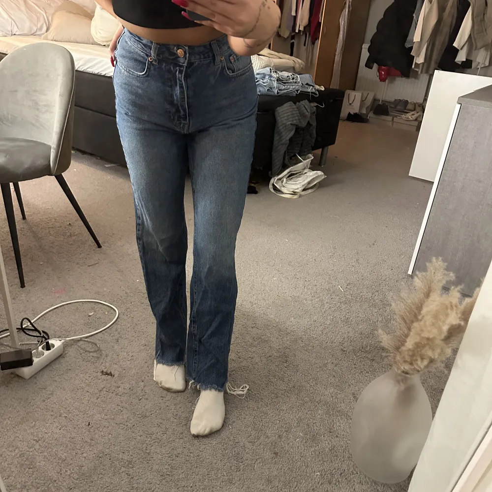 Jeans från NA-KD i storlek 34. 150kr❤️. Jeans & Byxor.