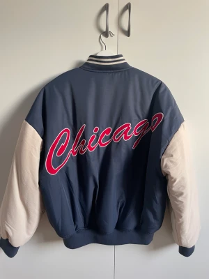 Bomber jacka - Bomberjacka från Missguided. 