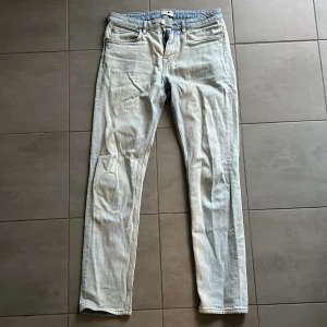 NN07 jeans - Köpta på NK för 1399  Storlek 29/32 Sparsamt använda då jag växte mycket på kort tid.  