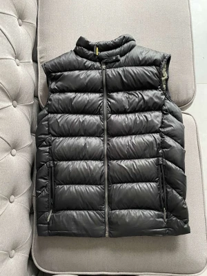 Parajumpers väst - Parajumper väst i nyskick, nypris 4500 kr