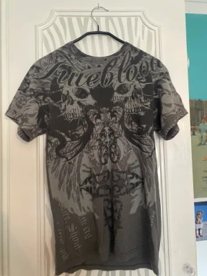 Tröja från USA - Tröja med overall print från USA