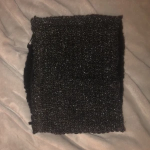 Svart glitter topp  - Jätte fin till fest 