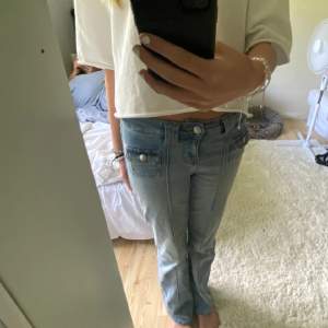Super fina bootcut trendiga jeans