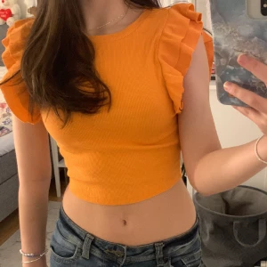 Topp - Fin orange topp som inte används🧡