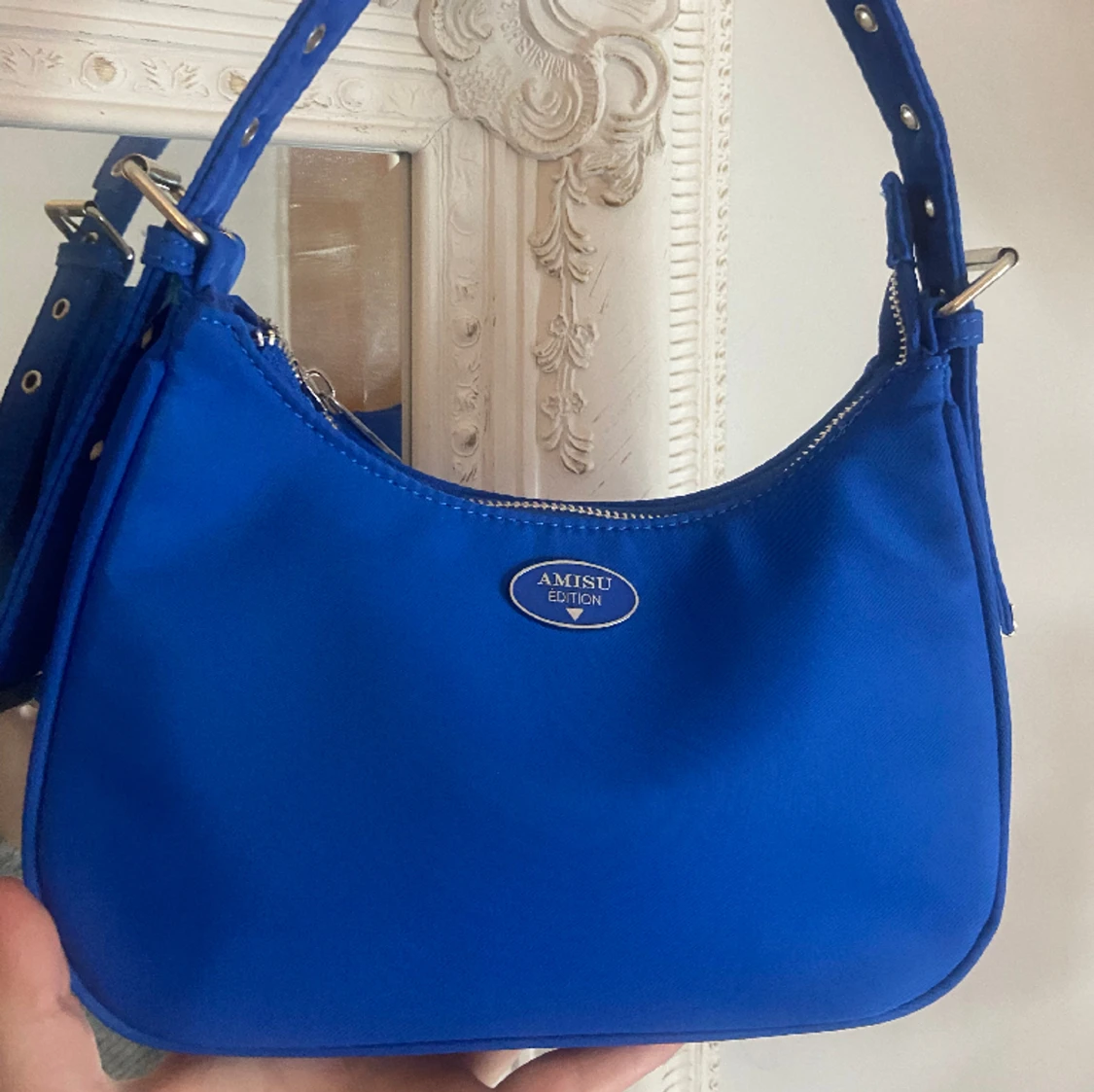 Marinblå väska  - 91