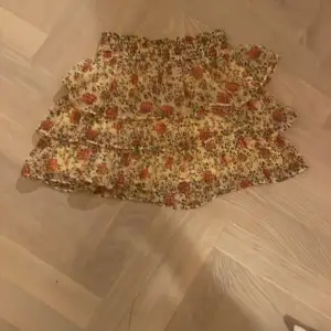 Fin kjol från Lindex 