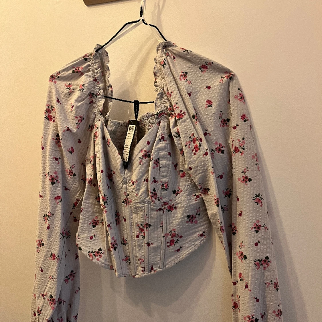 Ny blus / topp med lapp  - 90