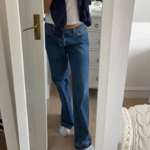 Straight jeans - Supersnygg vintage jeans! Passar mig overzized som är en 38💕💕
