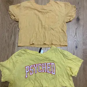 säljer två fina korta gula tröjor, den översta är i strl s och den under M, båda för 25 eller en för 15❤️