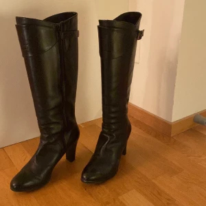 Skinnstövel - Äkta Ralph Lauren stövel. Stl 9 1/2 motsvarande 40