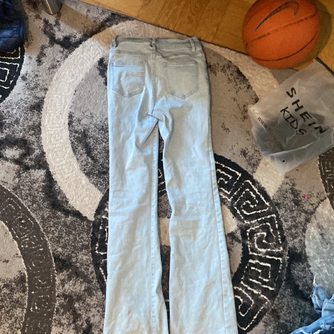 Utsvängda jeans  - 90