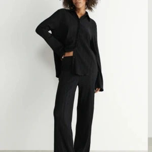 Ginatricot set - Helt oanvänt med prislapp kvar  Säljer gärna som ett set men går separat också 