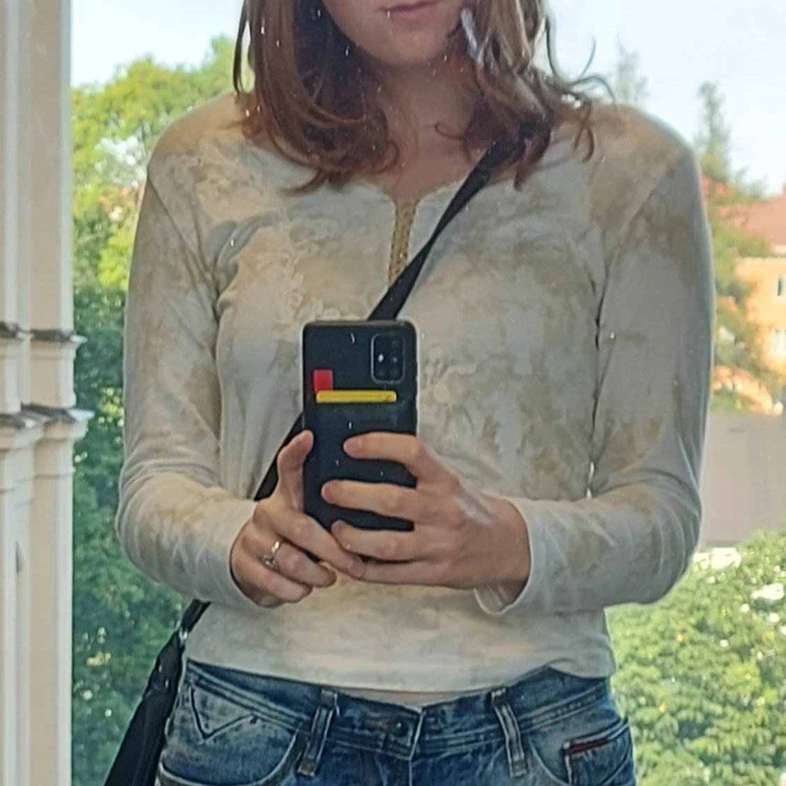 Vit och beige mönstrad tröja