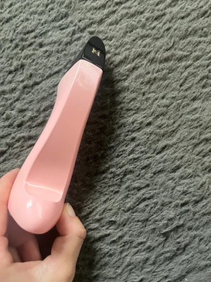 Parfym  - Parfym från Carolina Herrera Good Girl Blush Eau De Parfum 30 ml Använt cirka tre gånger 500 kronor inklusive frakt med spårbart 