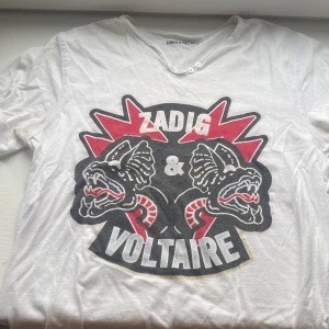 Zadig t shirt  - Säljer pga av att den inte kommer till användning