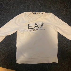 Ea7 emporio Armani  - Den är i bra skick inte använd så mycket