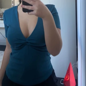 Snygg Zara topp  - Snygg topp säljes från zara, aldrig använd. Skriv vid frågor eller intresse❤️