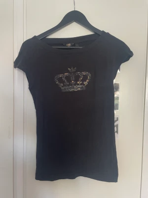 Tshirt - Adidas tshirt i storlek 34