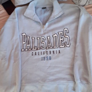 Tjocktröja - Öjusblå tjocktröja