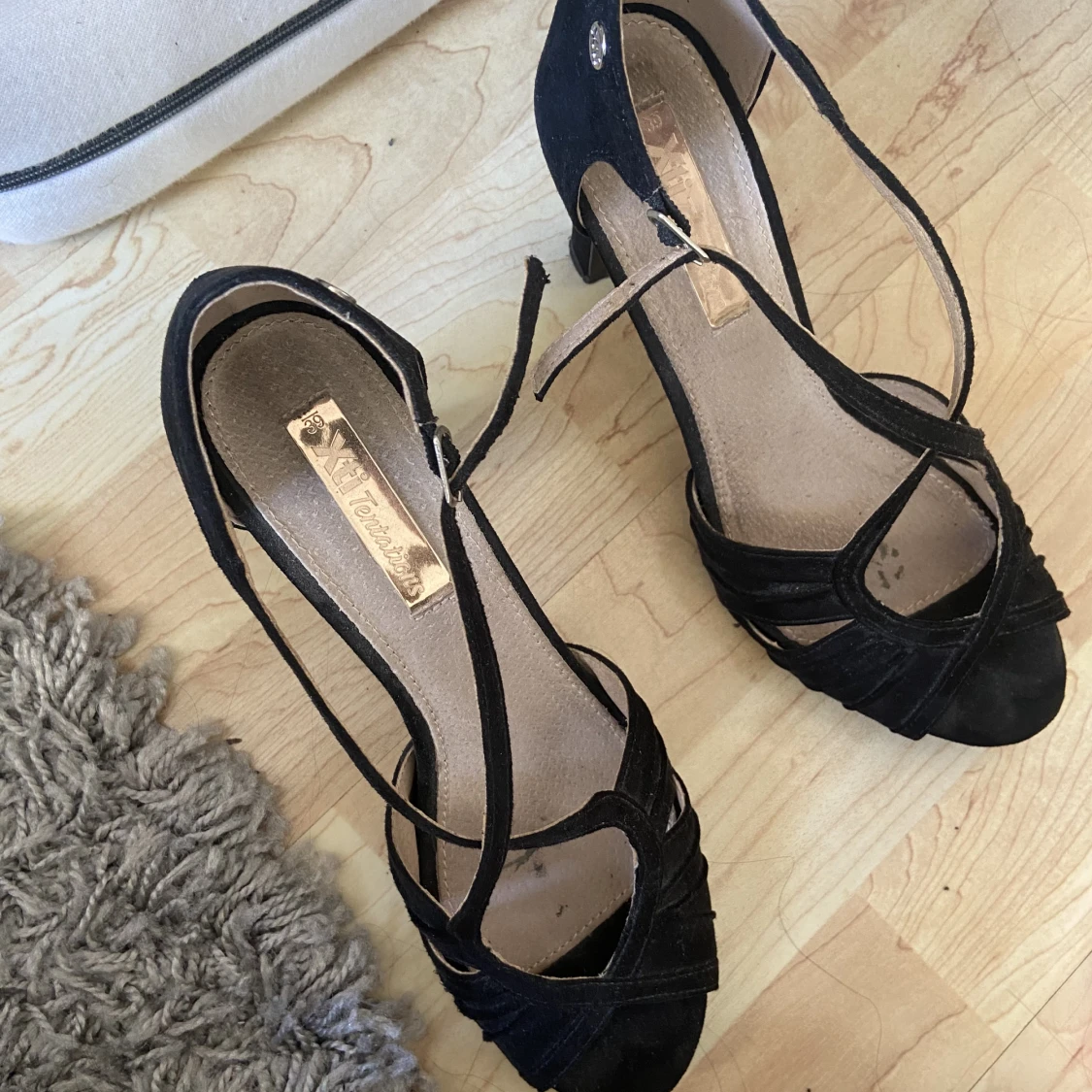 Svarta klackskor❤️‍🔥 - 90