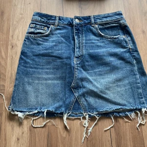 En denim jeans kjol - Storlek 38