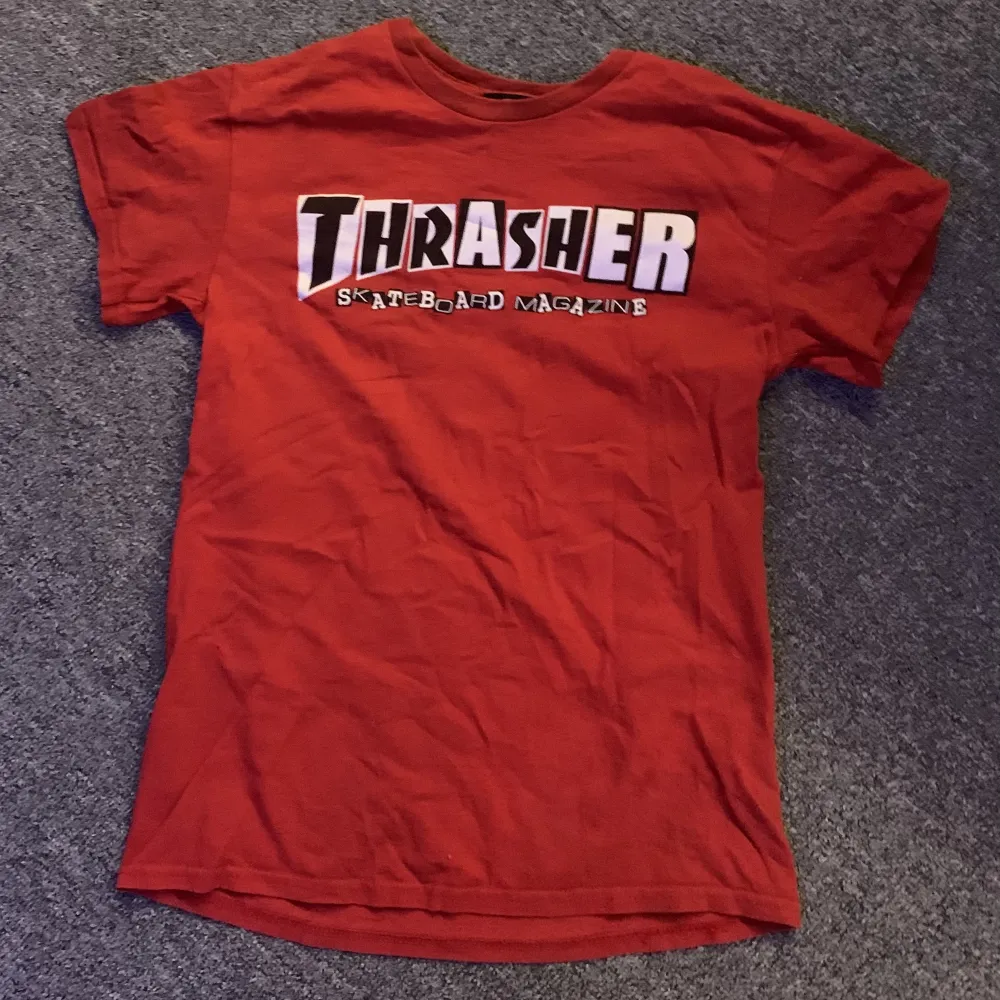 Hej jag säljer nu en trasher T-shirt som är i bra skick. T-shirts.