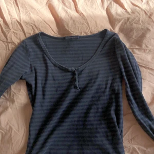 Brandy tröja! - Garderobsrensning! Fin brandy tröja, använt fåtal gånger och i fint skick! 