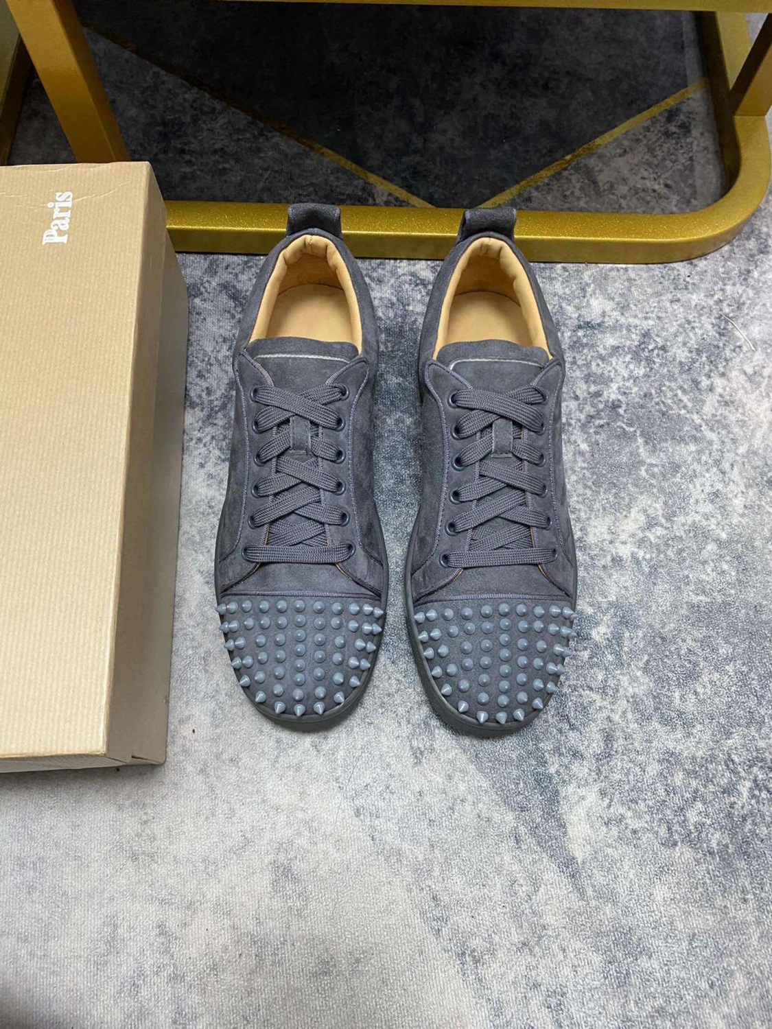 Gråa louboutin - 90